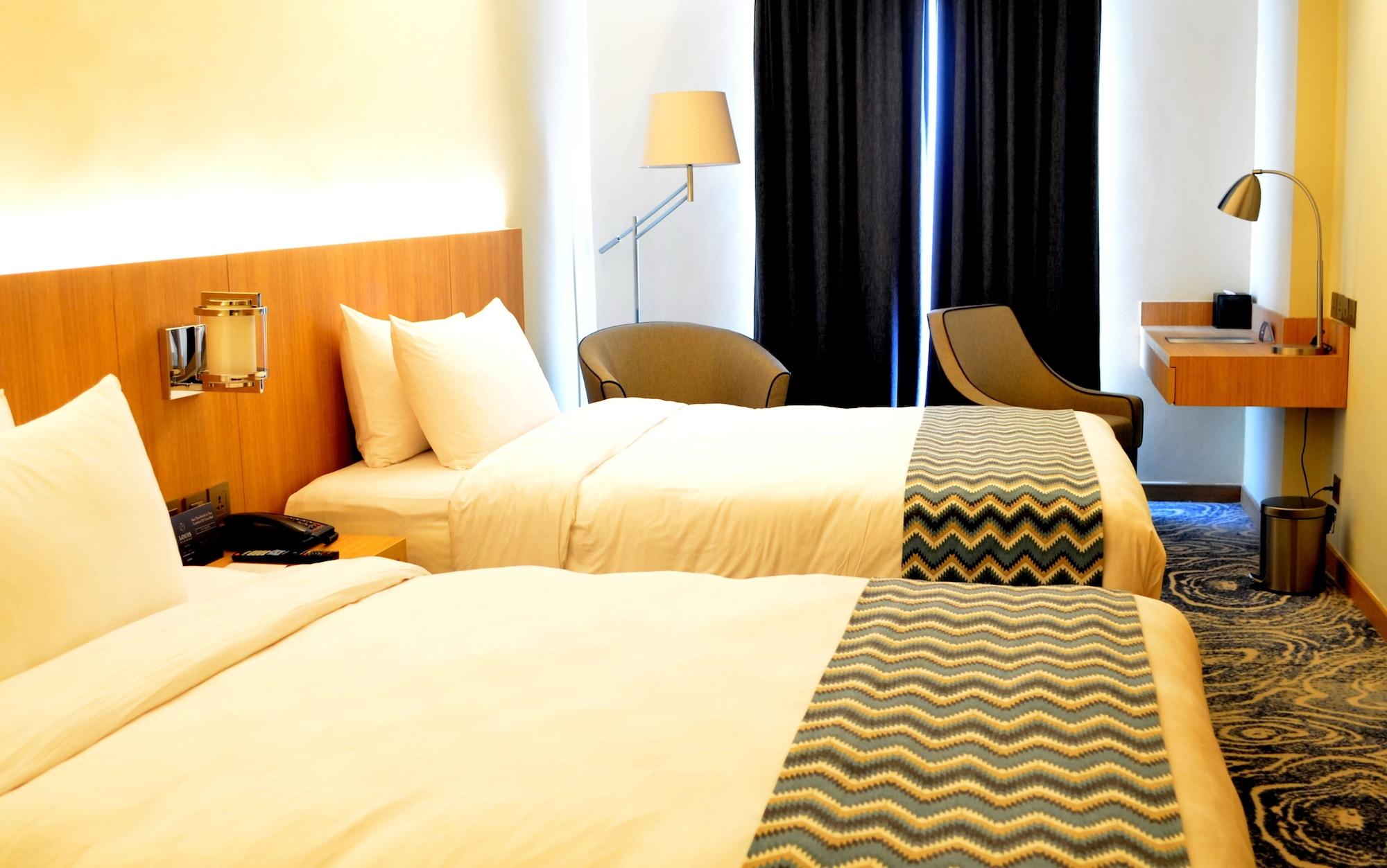 Louis Kienne Hotel Simpang Lima Семаранг Екстер'єр фото
