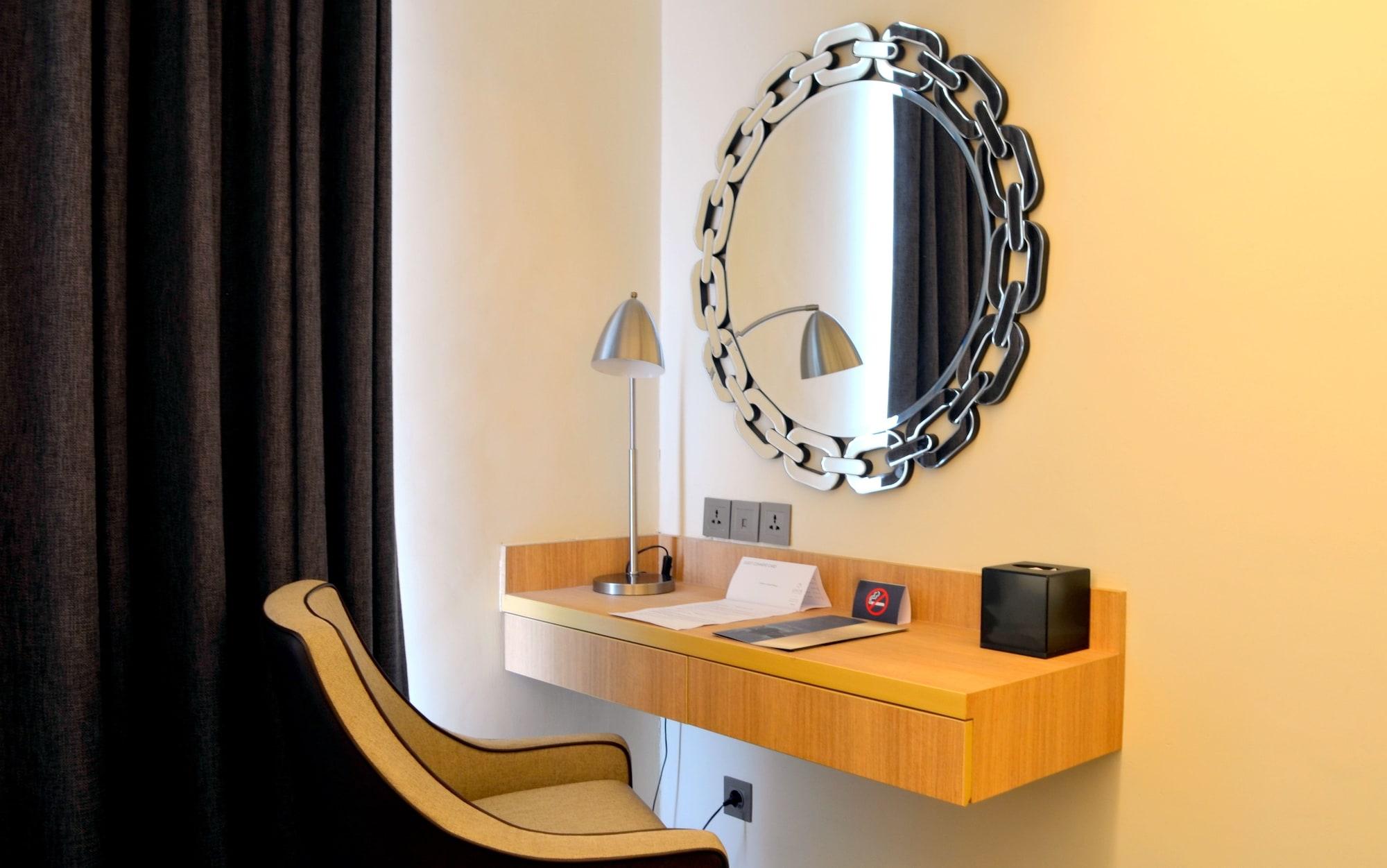 Louis Kienne Hotel Simpang Lima Семаранг Екстер'єр фото