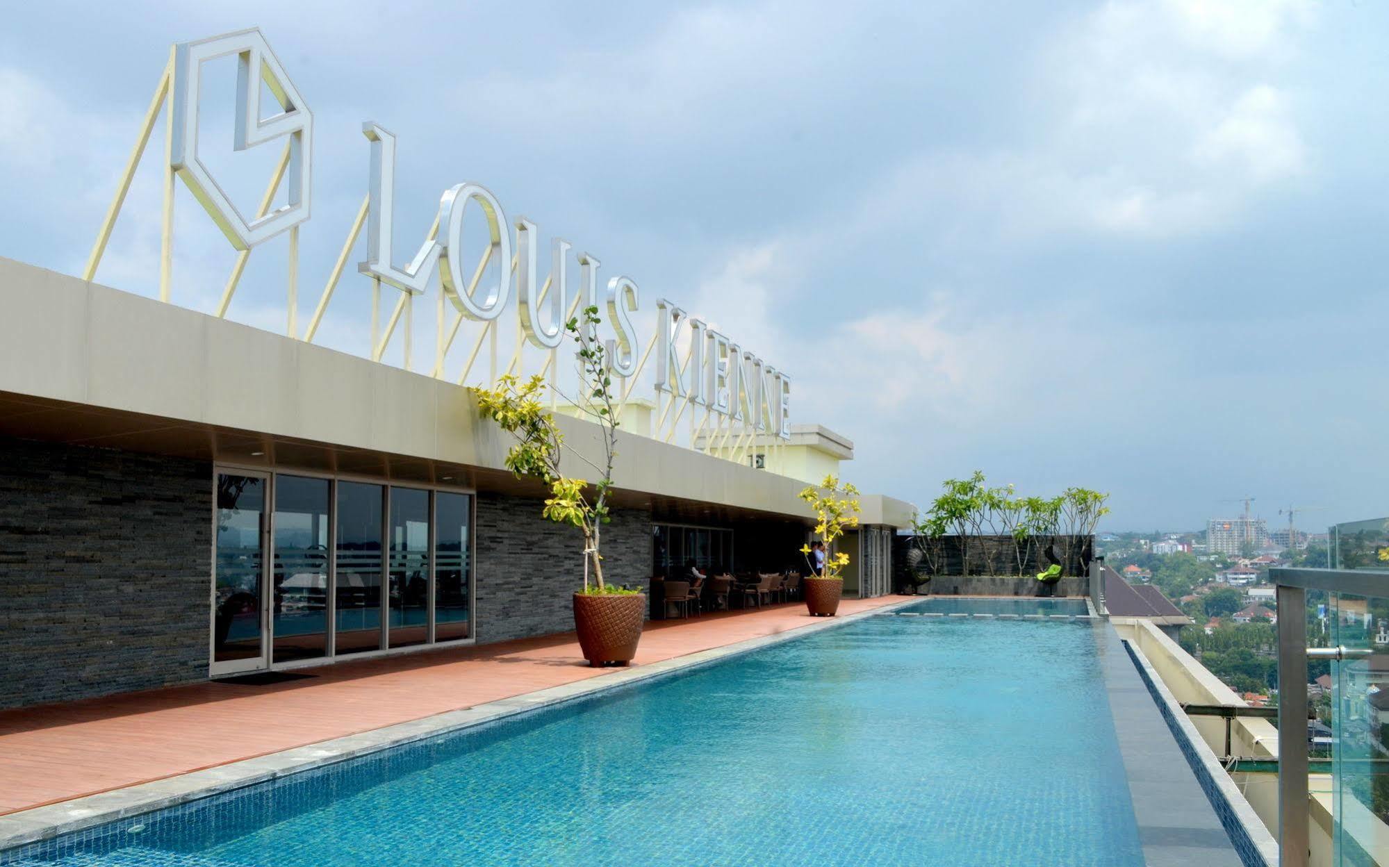 Louis Kienne Hotel Simpang Lima Семаранг Екстер'єр фото